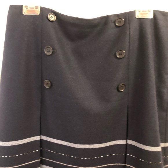 Skirt - Picture 4 of 4